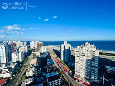 Venta Departamento  2 Dormitorios  Punta del Este Vista al Mar