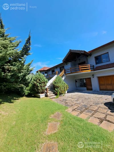 Venta de chacra con casa de 4 dormitorios en Laguna del Diario