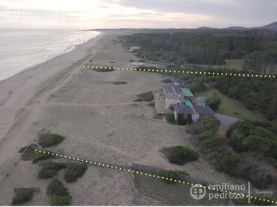 Venta de Chacra con casa de 4 dormitorios en Punta Ballena   