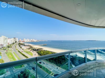 Alquiler Apartamento 3 dormitorios Playa Mansa Punta del Este