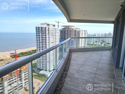 Alquiler apartamento 3 dormitorios Playa Brava