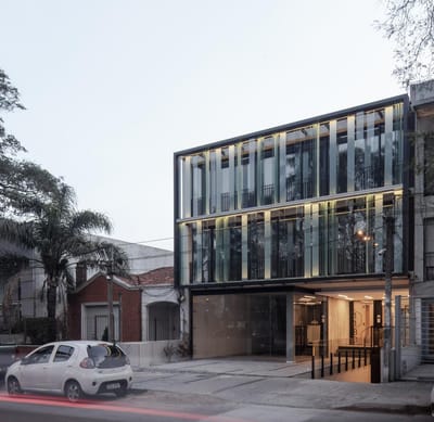 Oficina en L. A. de Herrera y 26 de Marzo, Prox a WTC, 100 m2 !!