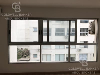 Venta oficina con renta en Pocitos Nuevo - 305