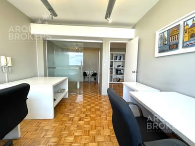Venta oficina en Ciudad Vieja