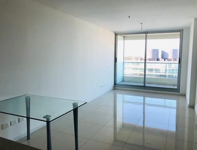 Apartamento próximo punta shopping