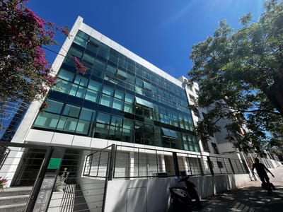 Imperdible oficina próximo a WTC, 30 m2, con renta!!