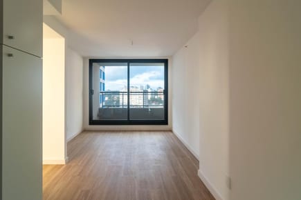 Venta 2 dormitorios  y Garage en Punta del Este
