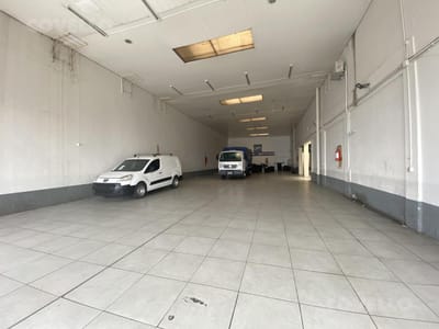 Venta o alquiler local/oficina, ideal para desarrollo
