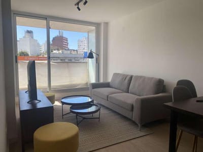 Apartamento 2 dormitorios con terraza en Tres Cruces, Montevideo