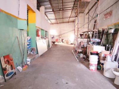 Venta  Galpón 420m2 con Renta Aguada