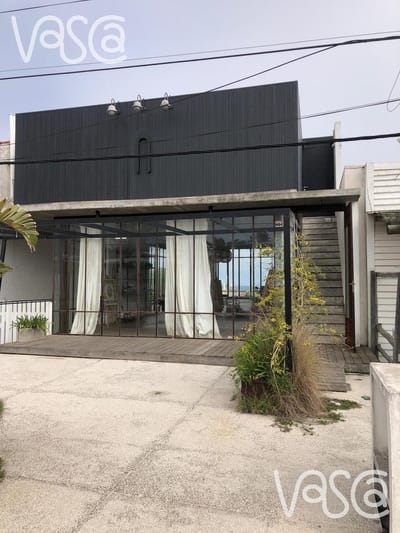 Local - La Barra