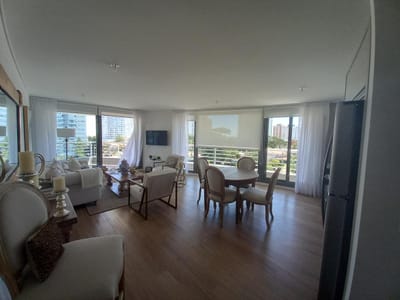 Apartamento - Punta del Este. 2 dormitorios, 2 baños. Alexander
