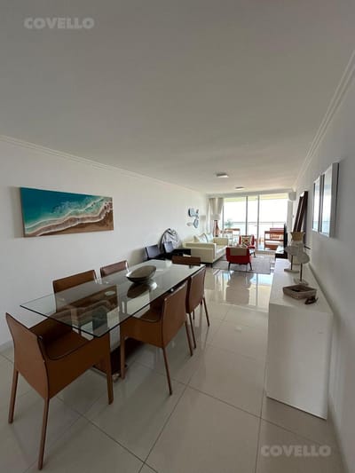Apartamento en venta de 3 dormitorios suite en Playa Mansa