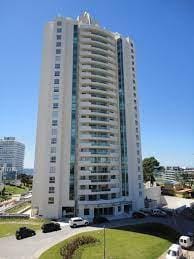 Wind Tower parada 7 de la Brava, Punta del Este.  Espectacular apartamento en piso alto equipado.