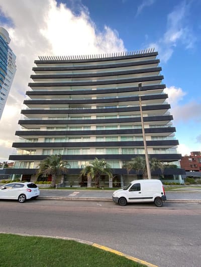 apartamento, torre nueva con amenities, 3 dormitorios, gge, equipado , Punta del Este !!