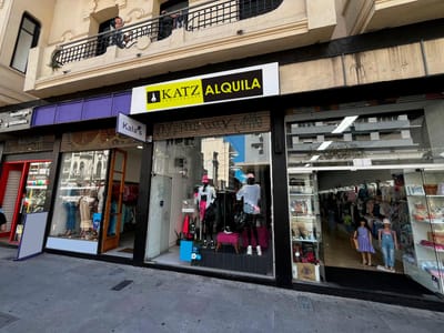 Local , 18 de julio y Vazquez, 200 m2 , 9 mts de frente ,acera sur !!
