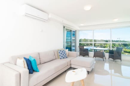 Venta Apartamento 2 Dormitorios y Dependencia Playa Brava, Punta del Este