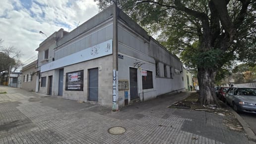 Nave industrial en venta "CON RENTA" en Paso Molino, Montevideo