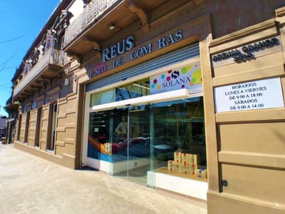 Edificio Comercial en Barrio Reus, mini shopping 