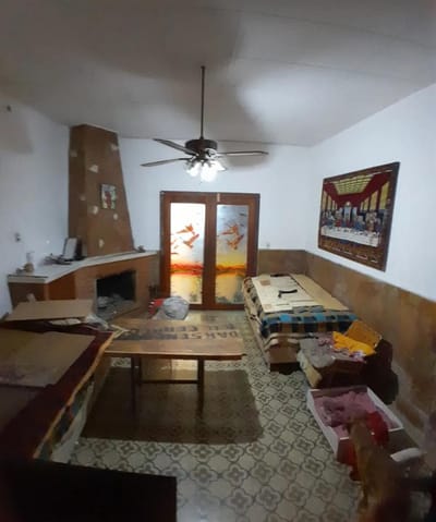 Casa en Propiedad Horizontal con Ambientes Amplios, próximo a Pres. Ing. José Serrato y Av. Gral. Flores