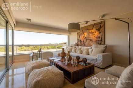 Venta departamento 4 dormitorios en Playa Brava Punta del Este