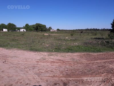 Terreno con vista al río. Accesos a Punta Piedra. Buen acceso.