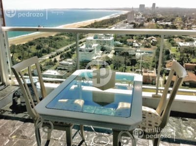 Venta apartamento dos dormitorios en Playa Mansa Punta del Este