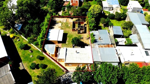 Colonia - Venta de Complejo  7 apartamentos a metros de Rambla Costanera