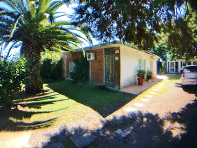 Colonia - Venta casa de 3 dormitorios y barbacoa a metros de rambla costanera