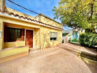 Colonia - Venta casa de 1 dormitorio con opción a 2 dormitorios céntrica