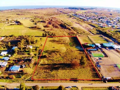 Colonia - Venta de importante terreno con gran potencial