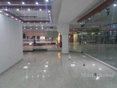 Local - Santiago de Surco