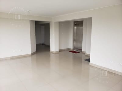 Departamento - Santiago de Surco