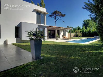 Casa moderna en venta en barrio privado La Residence - Punta del este