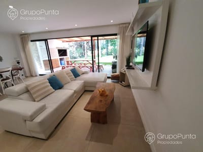 Casa  de 4 dormitorios en Punta del Este