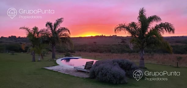 Estancia de 38 Ha, Excelente Propiedad y entorno, casa de campo, Piscina, Arroyo