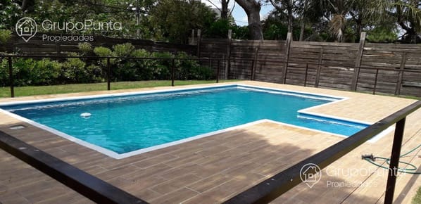 Casa en Alquiler temporal, Piscina a 50 mts de la playa - 3 dormitorios