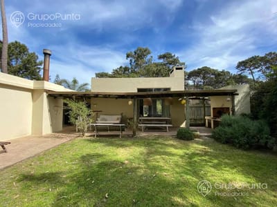 Casa de 4 Dormitorios en Alquiler Temporario - San Rafael