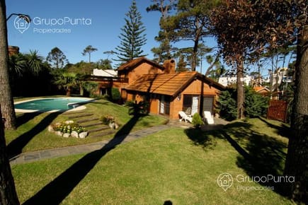 Casa muy cerca al mar Playa Mansa 1- Punta del Este