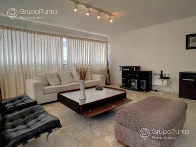 Departamento  de 3 dormitorios en venta en Punta del Este - Península
