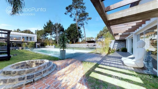 Casa moderna y minimalista en barrio privado- Punta del Este