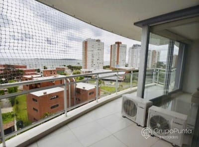 Departamento de 2 dormitorios y servicio con vista al mar  - Playa Mansa
