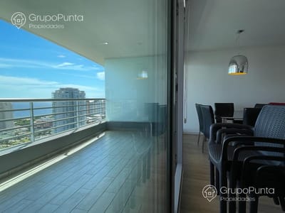 Departamento en alquiler de 2 dormitorios -  Playa Mansa Ref: 9945