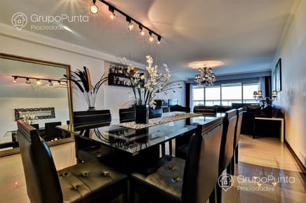 Departamento en venta y alquiler frente al mar-  Torre Lobos- Punta del Este