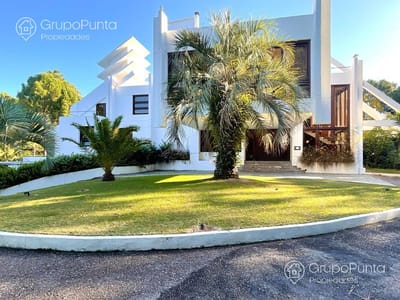Extraordinaria Mansión en medio del bosque Club del Lago  - Punta Ballena Punta del Este