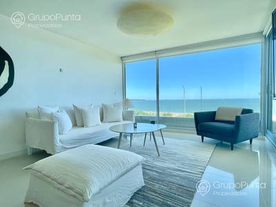 Departamento 3 dormitorios frente al mar edificio Lumiere   Playa Mansa