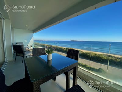 Departamento  duplex en venta y alquiler anual  frente al mar - Playa mansa -Punta del Este