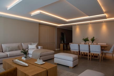 Apartamento En Venta De 3 Dormitorios Sobre Roosevelt- Punta del Este