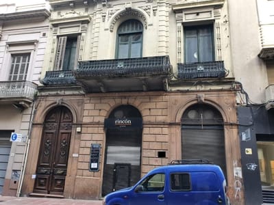 Edificio entero en Rincón casi Plaza Matriz, 1200 m2 !!