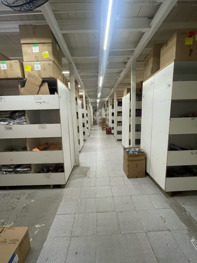 Muy buen depósito en venta en Carrasco Norte